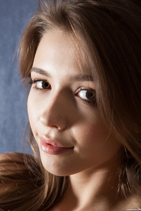 Mila Azul perfect model gallery