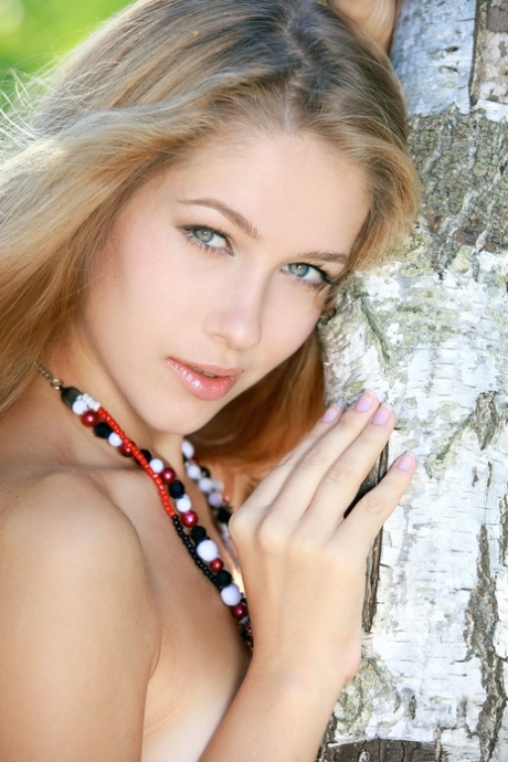 Genevieve Gandi model beautiful image