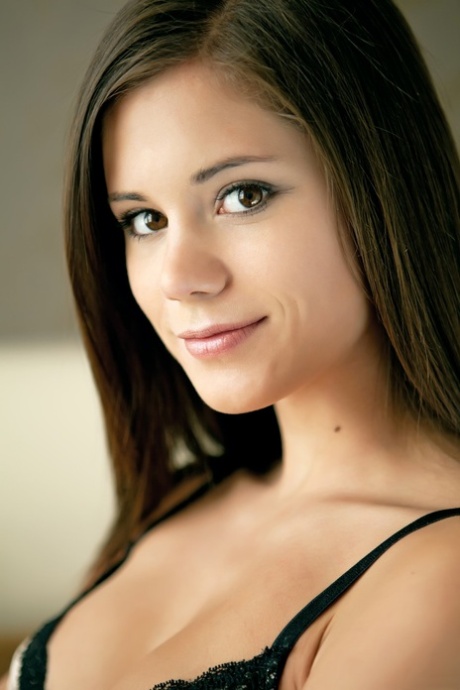 Little Caprice high quality actress img